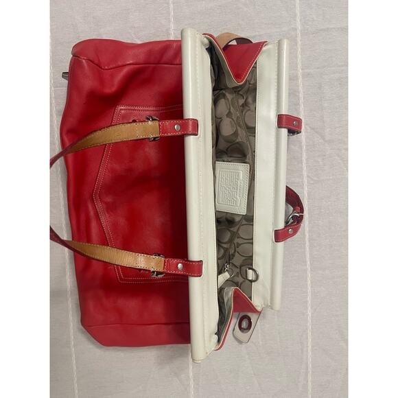 Coach Limited Edition Red and White Leather Turnlock Satchel style 9285 - Picture 10 of 12